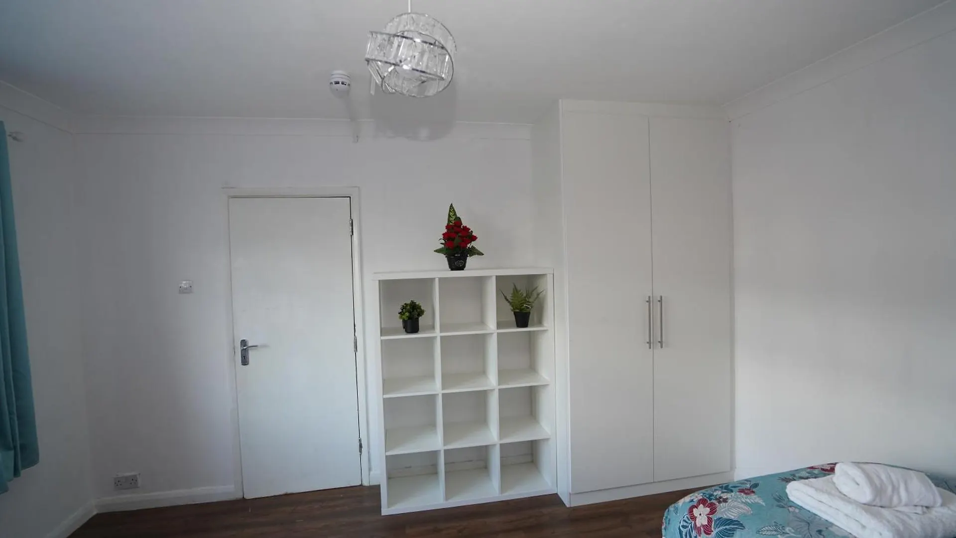 59A Comfortable 3 Bedroom Home, Sleeps 6 By Easy 2 Manage Cranford Ferienhaus